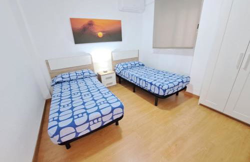 Céntrico apartamento en Valencia próximo parada de metro Ángel Guimerà - Foto 11