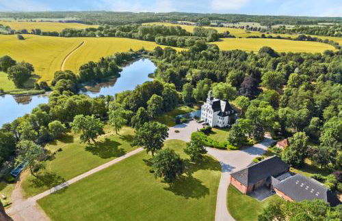 GUT KLETKAMP "Mühlenhof 3" - Ruhige Ferienwohnung mit 2 Schlafzimmern I Terrasse mit See- & Naturblick I Gemeinschaftsgarten I 15 Min zur Ostsee I Küche I Parkplatz I Waschmaschine I WLAN - Foto 18