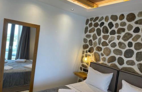 Latramys Suites - Photo 40