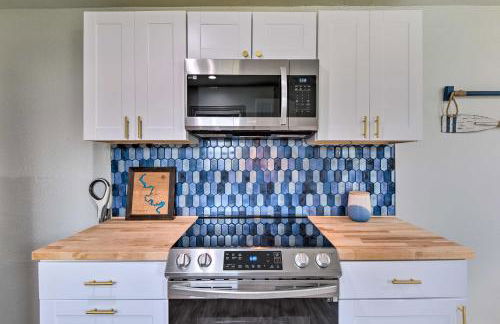 Lake Granbury Getaway about 1 Block to Waterfront - Foto 13