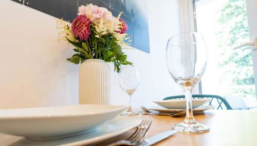 Super zentral I Frisch renoviert - Foto 3