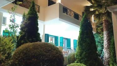 Katsenos studios - Photo 4, Garden view