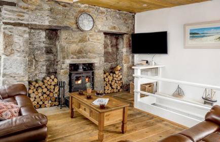 Boatsman's Cottage- sleeps 4- Garage- Mousehole - Photo 5