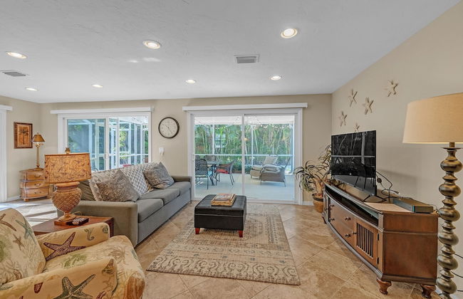 Comfy Home W/ Heated Pool Near Siesta Key Beach 2 Bedroom Home - Foto 15