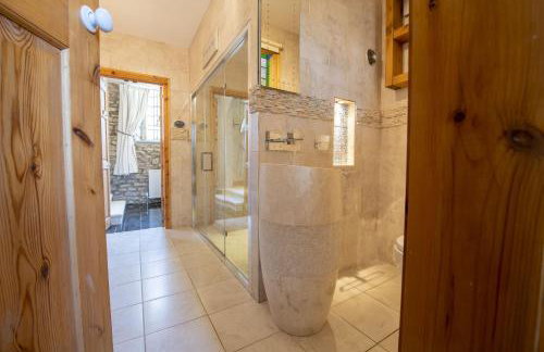 Askrigg Chapel - Photo 29