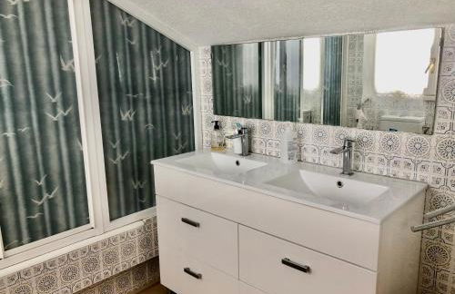 CasaMar Chalet al lado de la playa con piscina privada, jardín y barbacoa, frontón, 6 HABITACIONES - Foto 8