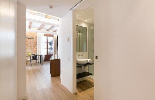 Decô Apartments Barcelona-Born Apt. - Photo 22