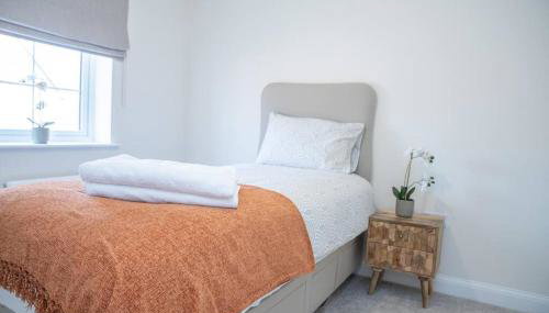 5 Swiftsure - Stunning 4 Bed Home, free parking - Foto 4