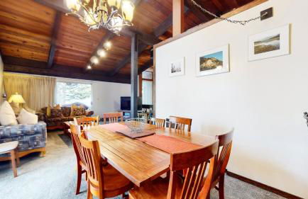 Mammoth Estates Condo - Near Village at Mammoth & Pet Friendly - Foto 11