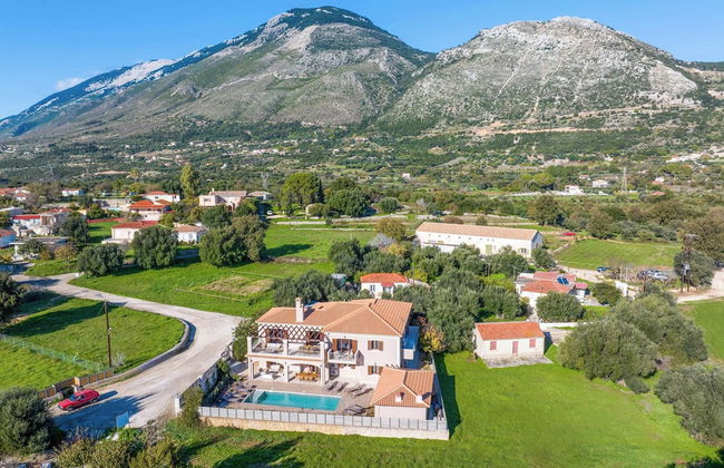 Classic Villa - Photo 22