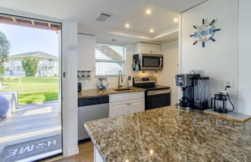 Boathouse Condo, Downtown Destin Harbor, Private Beach Access, Waterfront, on Golf course, Water Taxi pickup - Photo 21