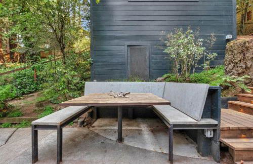 Artsy Retreat - Woodstove Grill and Patio - Foto 24