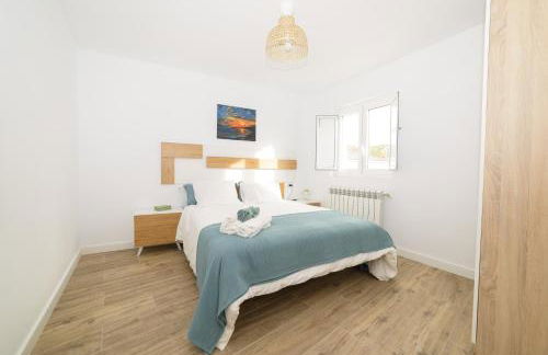 Apartamentos turísticos Praia de Seselle, terraza y jardín a un paso de la playa - Foto 1