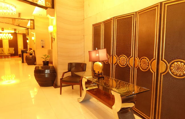 Luxury Condo at Forbeswood Parklane - Foto 7