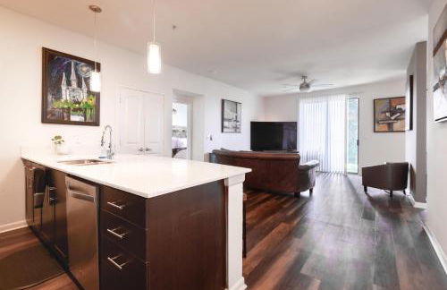 The Treehouse Spacious & Fun 2BR Retreat in the Heart of the Domain - Foto 8