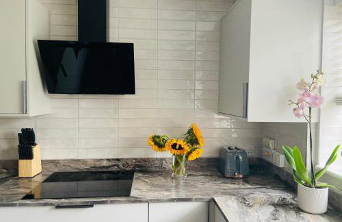 3 Bedroom House Garden Free Parking 15 min to centre 5 min to motorway - Foto 21