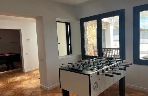 Villa Oasis entre Viñedos cerca de Barcelona con A A y piscina climatizada - Foto 39