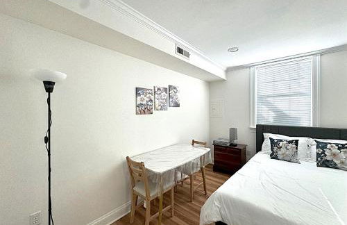 Entire 4 bedroom familyfriendly basement apartment, MetroWalk - Foto 43