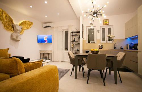 ANGEL BY THE SEA LUXE Apartment - Photo 13