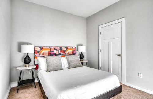 CozySuites Music Row Spacious 2BR with free parking 46 - Foto 16