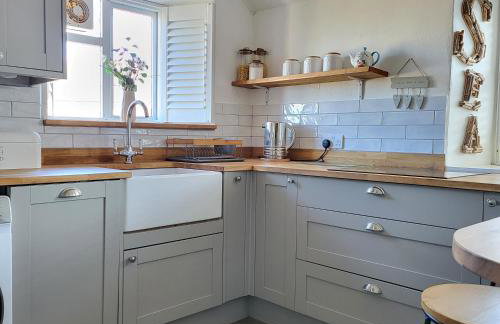 St Just Cottage - Beautiful 3 bed in the heart of St Just with a Fish & Chip Shop, Cafes and 4 local Pubs - Foto 8