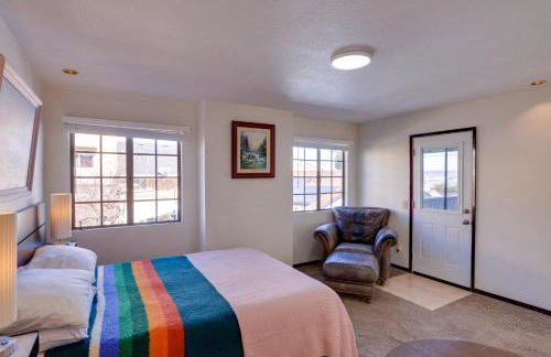 Breezy and Central Monterey Apt with Bay View! - Foto 13