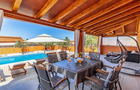 Amazing Home In Pula With Kitchen - Foto 16