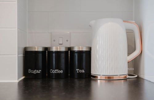 Modern and Comfortable Home away from Home - Photo 57