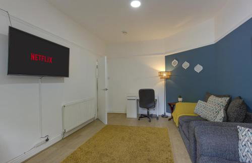 Ryland House Sleeps 8 M6 Access & Garden - Foto 2