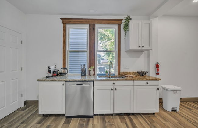 Pet Friendly 5BR Home near Downtown Detroit by RedAwning - Photo 23