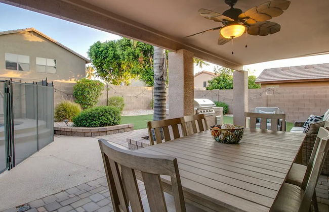 Massive 5 Bdrm Getaway W/pool, Hot Tub, Game Room! - Photo 60