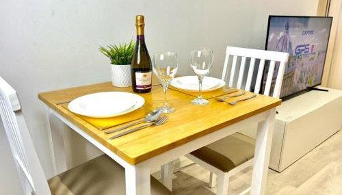 Hazel 1-Bedroom Flat, Parking, WIFI, Prime location, Close to Blenheim Palace & Oxford - Foto 2