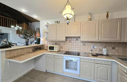 Charmante maison en pierre avec cheminée et animaux acceptés - FR-1-616-165 - Foto 6