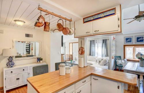 Beautiful Portsmouth Cottage By the Sea with Jacuzzi - Foto 11