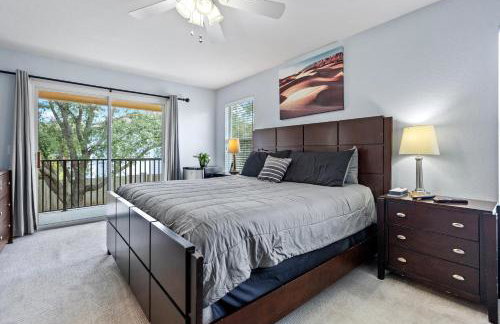 Great Town Home with Lazy River - Foto 10