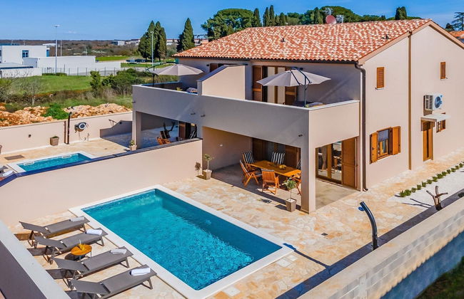 Family Villa With Pool, Wellness - Foto 24