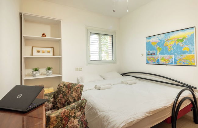 Homey Kiryat Haim Apt by Sea N Rent - Foto 3