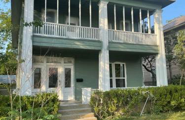 Riverwalk Pearl Zoo Museums Pool 5 BR 4 full and 1 half Baths - Foto 8