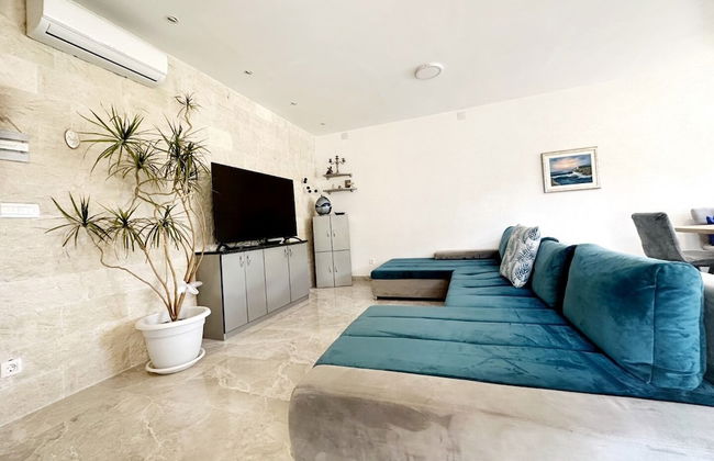 Mia - With Pool - A1 - Photo 10