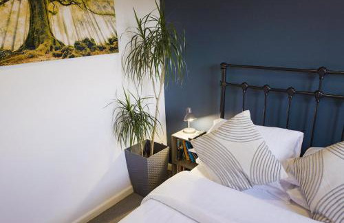 Quirky & cosy 1 or 2 bedroom house in peaceful village - Photo 24