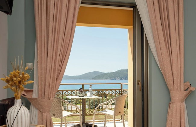 Finiki Plaza - Photo 55