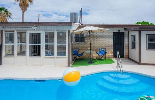 Private Pool Retreat Steps from Album Park - Foto 26