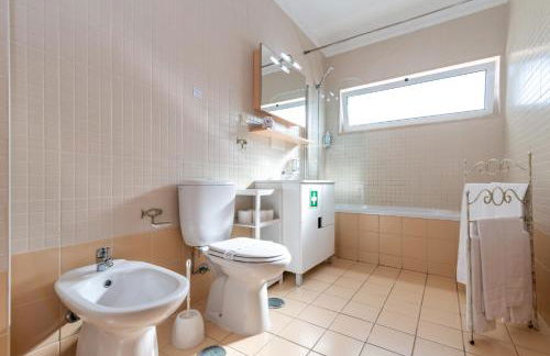 Terra Estreita by Algartur - 5 mins Downtown - Pool & Balcony - Foto 11