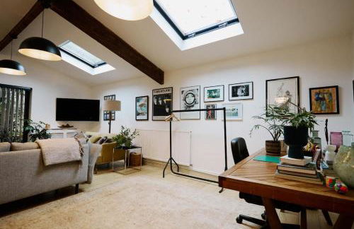 Private Luxury Open-Plan Barn Conversion - Photo 39