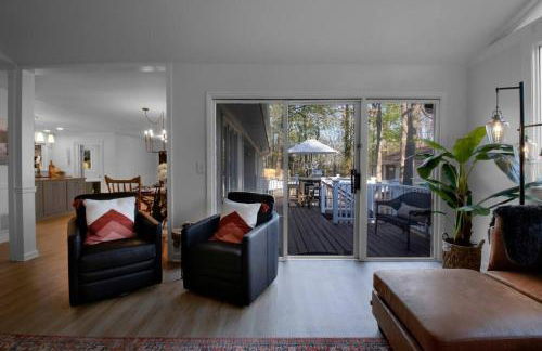 Cozy Retreat near Paris Mtn State Park Sleeps 12 - Foto 13