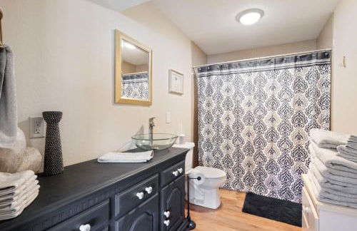 Huge Lakefront Yard, Private Dock - Amazing Views! - Foto 36