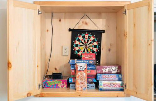 Pine Den Cabin: Arcade+Fire Pit+BBQ - Foto 32