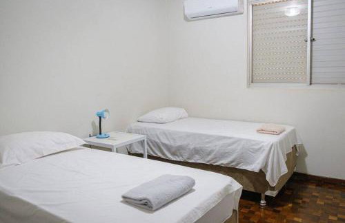 Apartamento Suite mais 2 QTS Espaçoso Ar Cond SQ21 - Foto 12