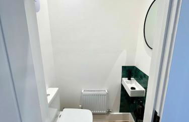 Waterside House - Luxury Home near Alton Towers & Trentham - Free Parking & Garden - Foto 36