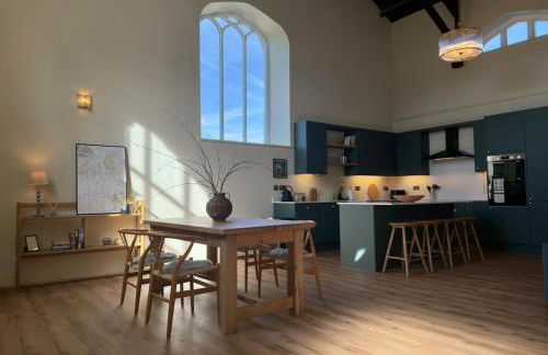 Luxury Riverside Duplex Apartment for 4 - Photo 25